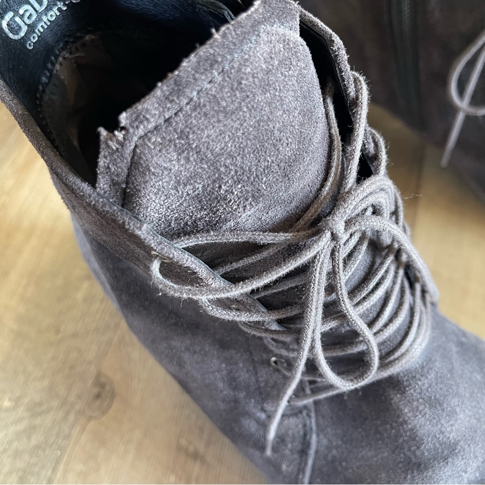 Gabor | Lace-Up Heeled Zip Boots - Picture 9 of 12